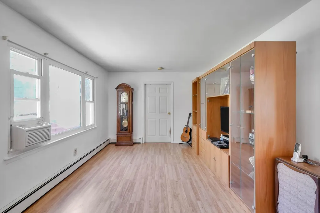 113 Mayfield Drive Mastic Beach NY 11951