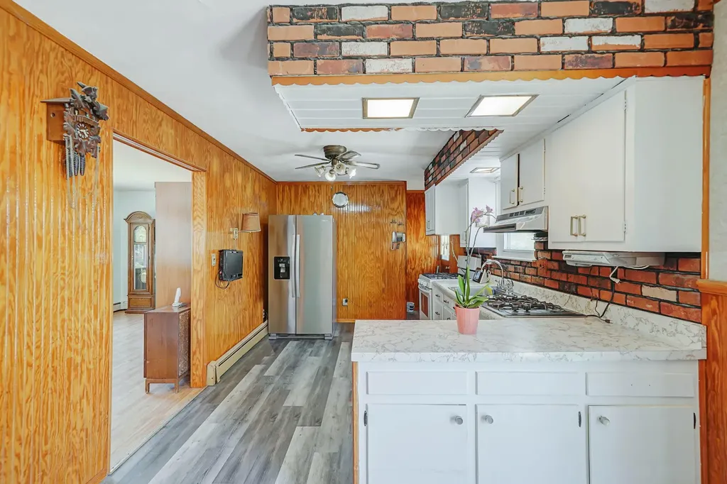 113 Mayfield Drive Mastic Beach NY 11951