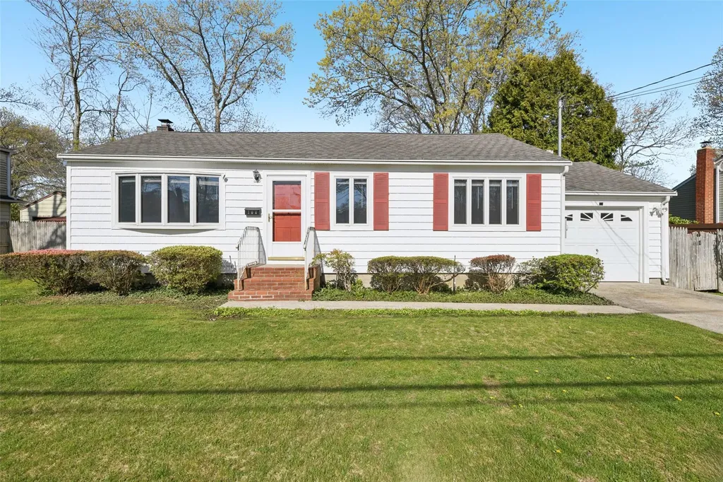 104 Whitman Avenue Islip NY 11751