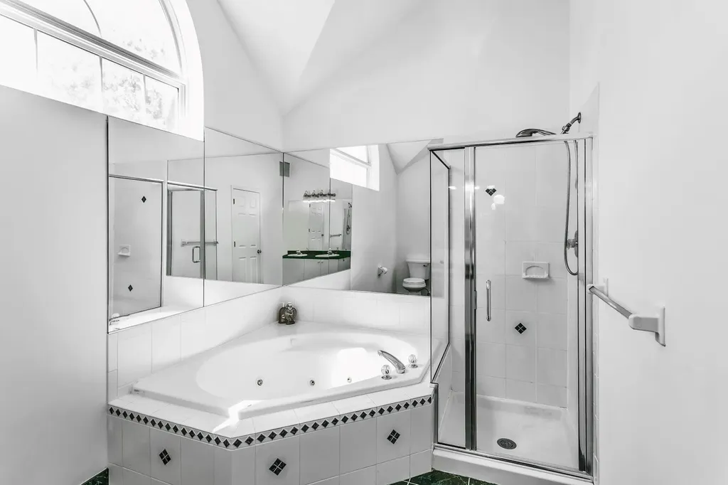 3 Quantuck Court Commack NY 11725