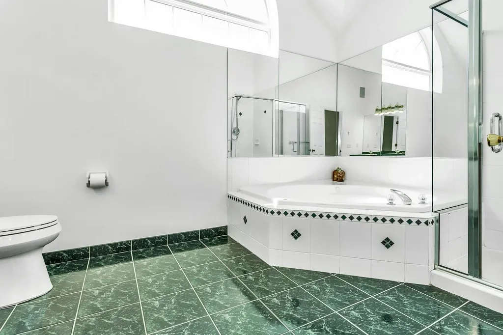 3 Quantuck Court Commack NY 11725