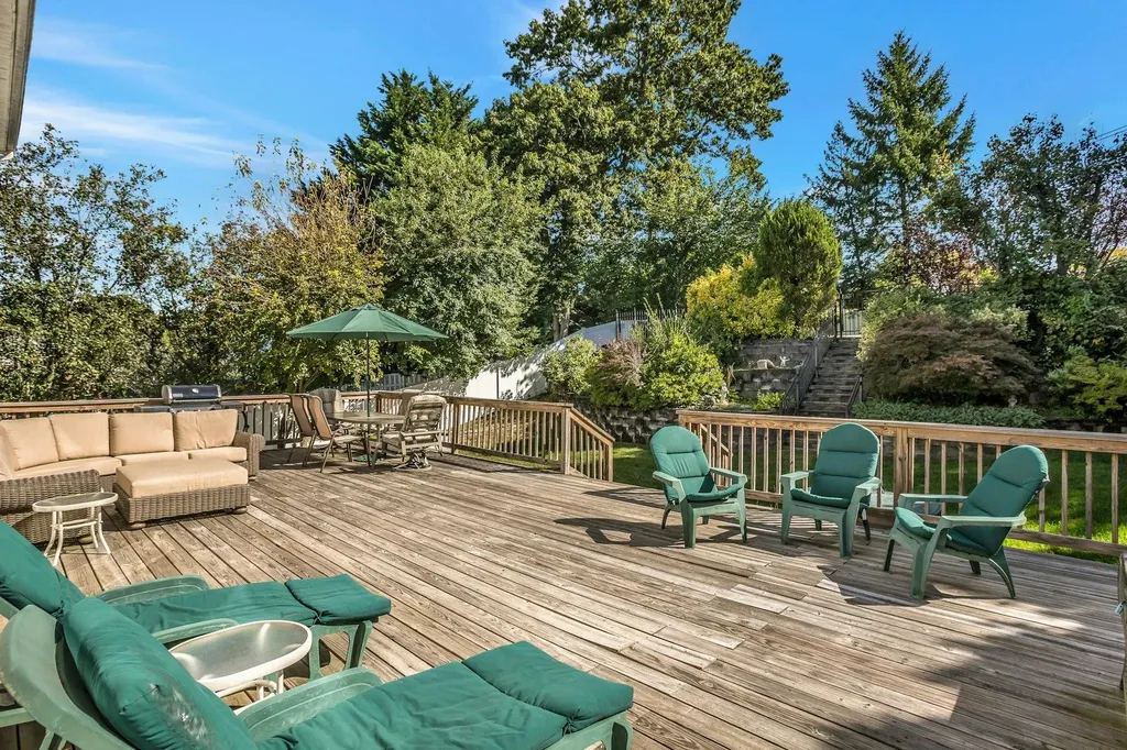 3 Quantuck Court Commack NY 11725