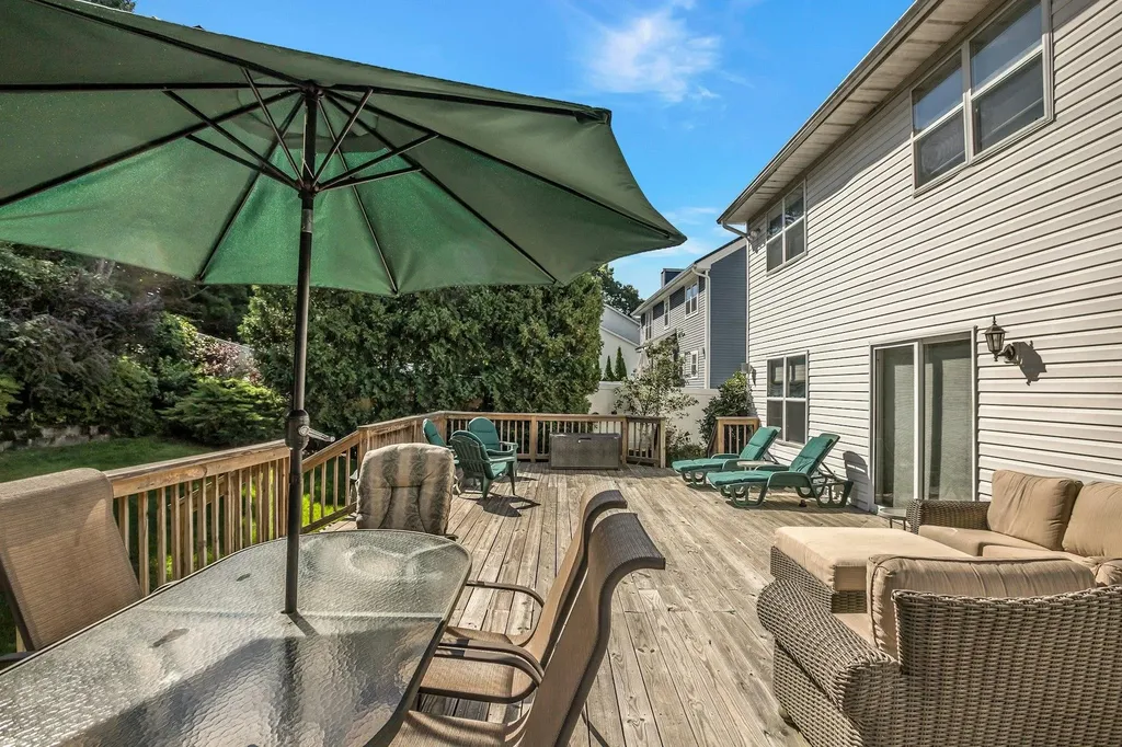 3 Quantuck Court Commack NY 11725