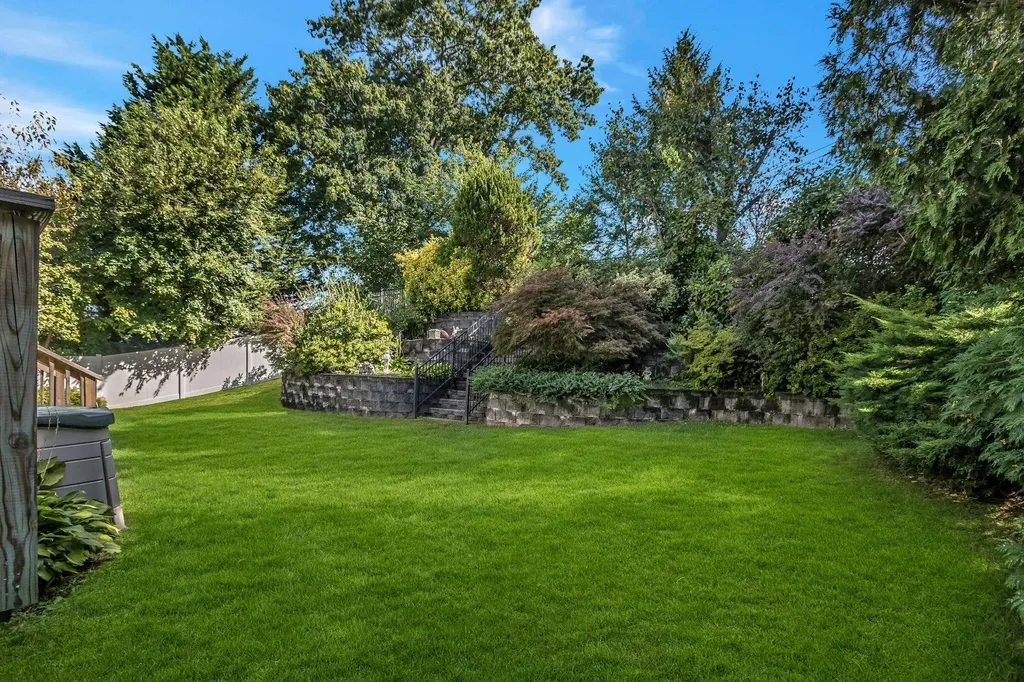 3 Quantuck Court Commack NY 11725