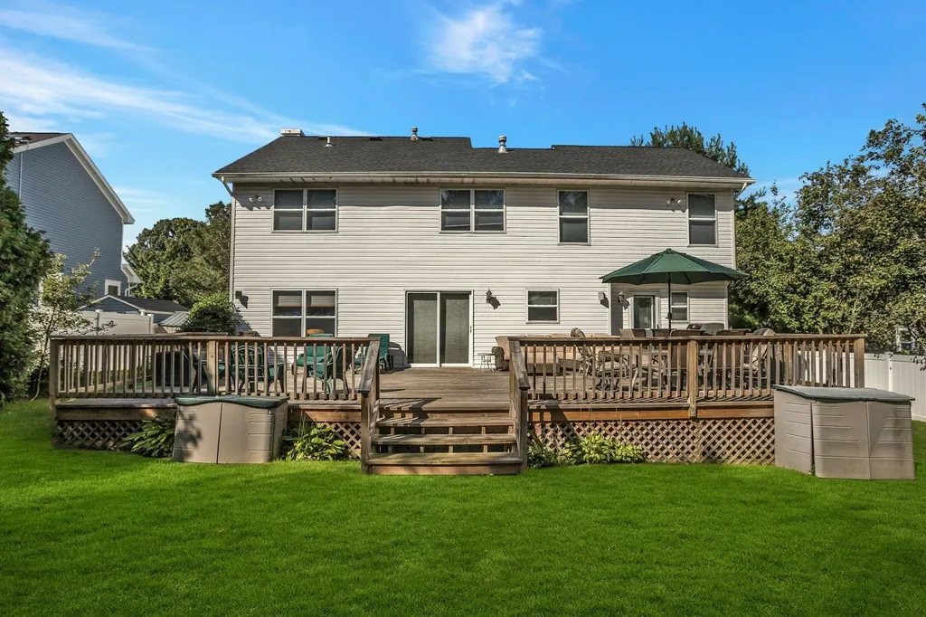3 Quantuck Court Commack NY 11725