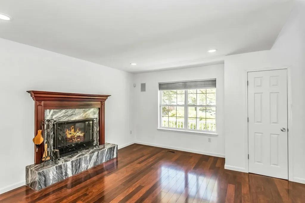 3 Quantuck Court Commack NY 11725