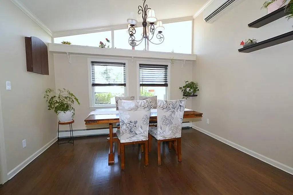 127 W Court Drive Centereach NY 11720
