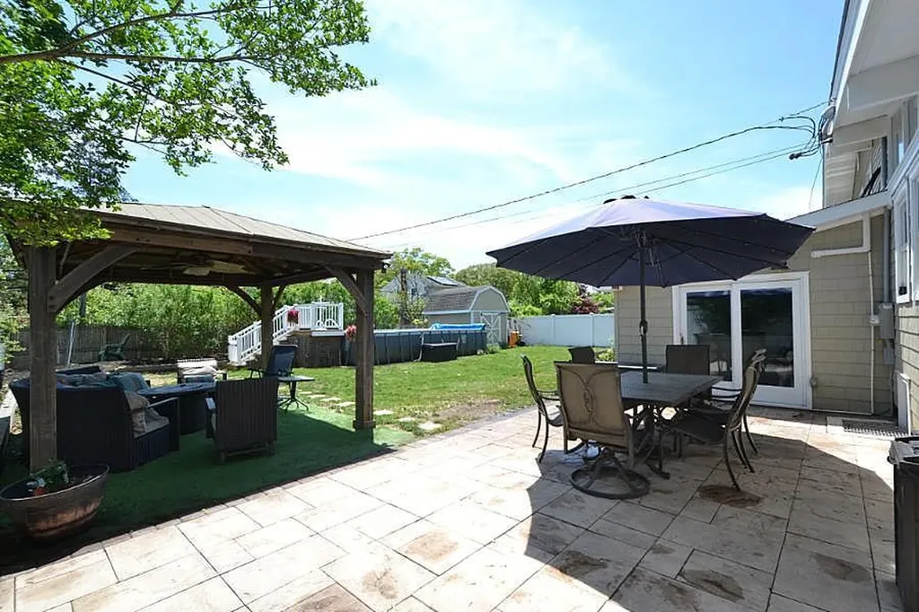 127 W Court Drive Centereach NY 11720