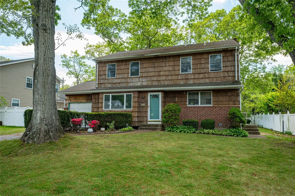 48 Crocus Lane Commack NY 11725