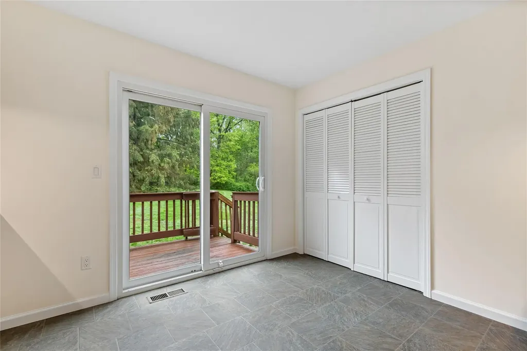 405 Driftway Lane Brewster NY 10509