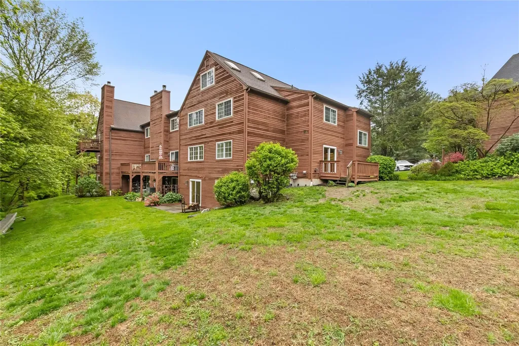 405 Driftway Lane Brewster NY 10509