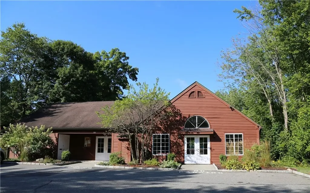 405 Driftway Lane Brewster NY 10509