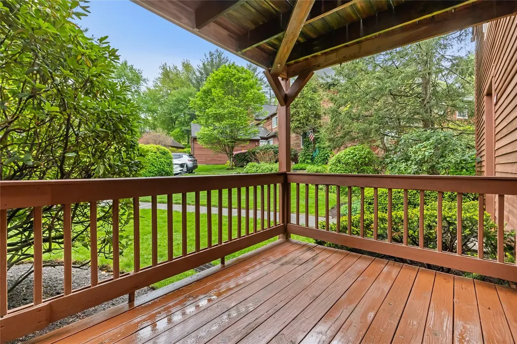 405 Driftway Lane Brewster NY 10509