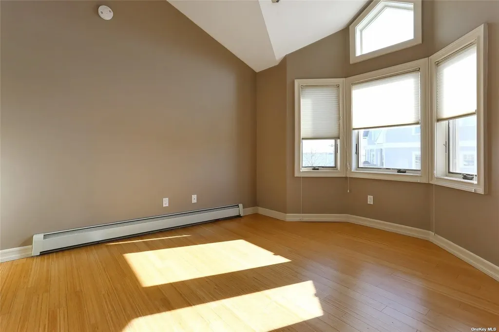 909 W Park Avenue Long Beach NY 11561
