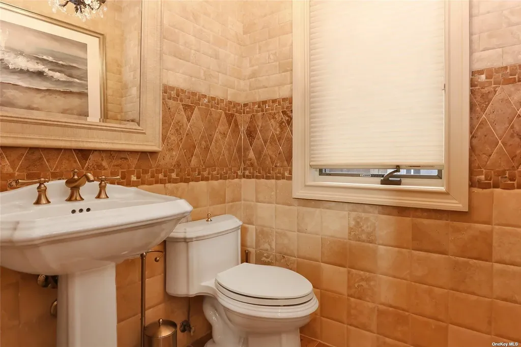 909 W Park Avenue Long Beach NY 11561