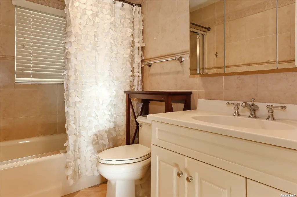 909 W Park Avenue Long Beach NY 11561