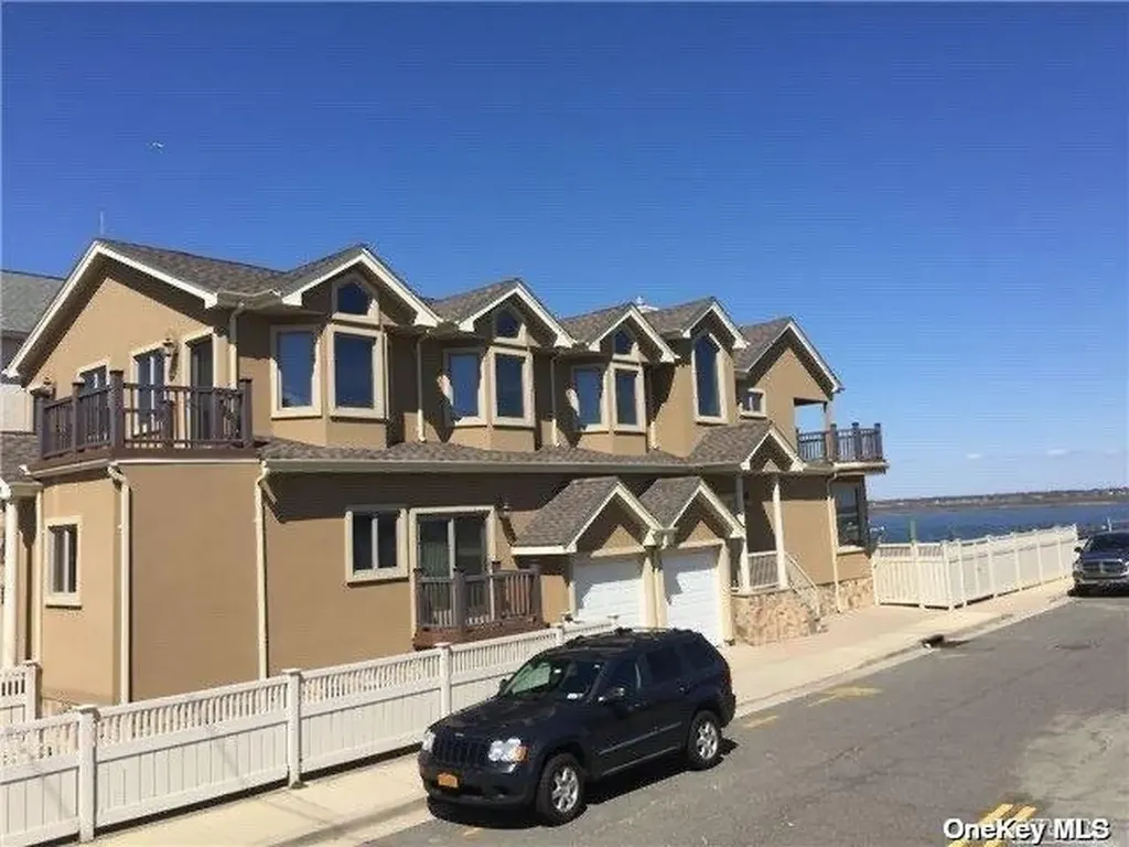 909 W Park Avenue Long Beach NY 11561
