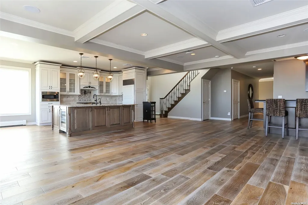 909 W Park Avenue Long Beach NY 11561