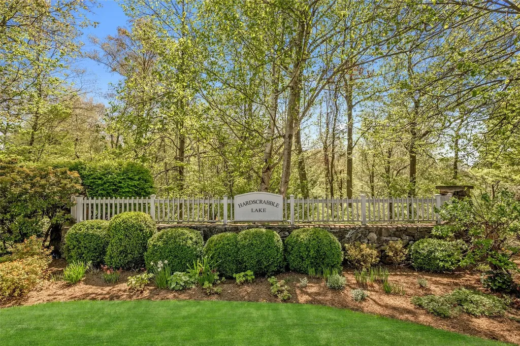 3 Boulder Trail Chappaqua NY 10514