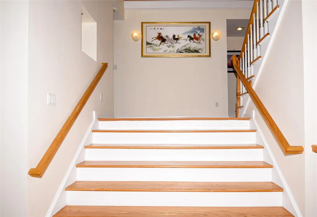 45 Merry Lane Jericho NY 11753
