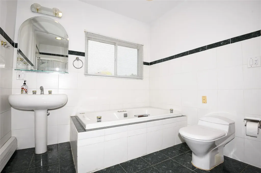 45 Merry Lane Jericho NY 11753