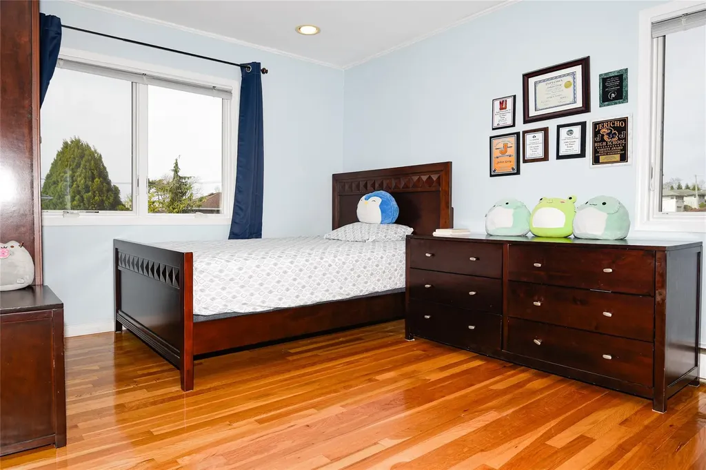 45 Merry Lane Jericho NY 11753