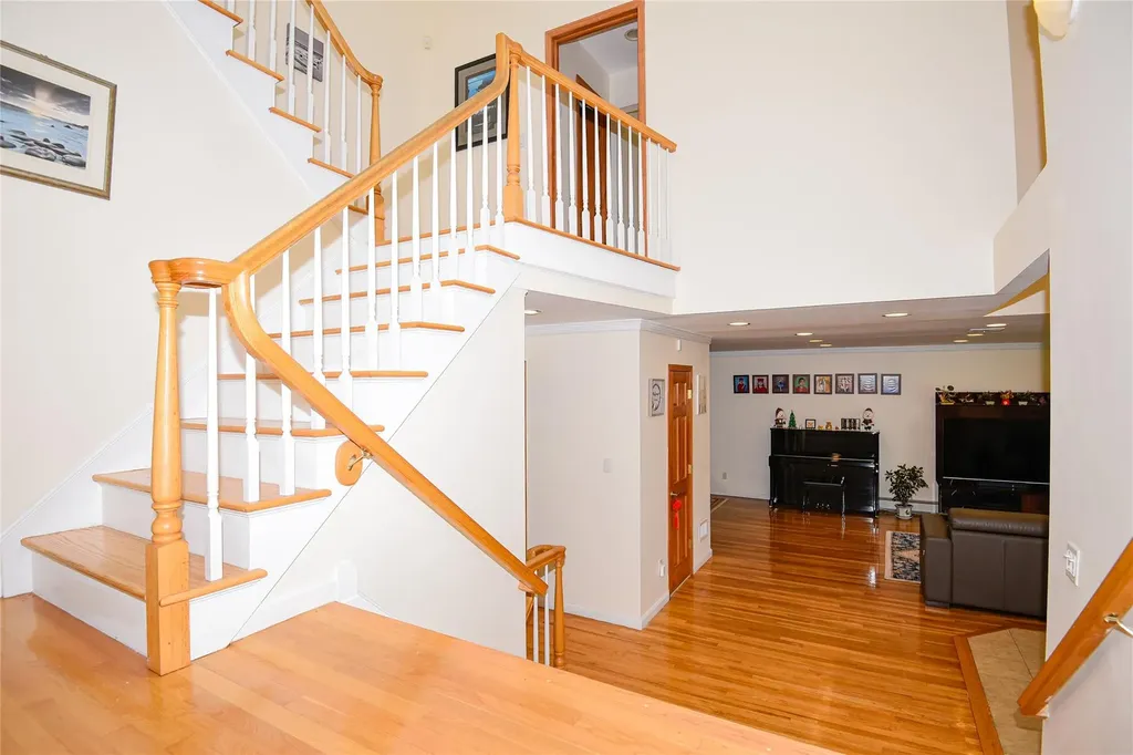 45 Merry Lane Jericho NY 11753