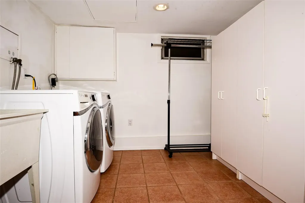 45 Merry Lane Jericho NY 11753