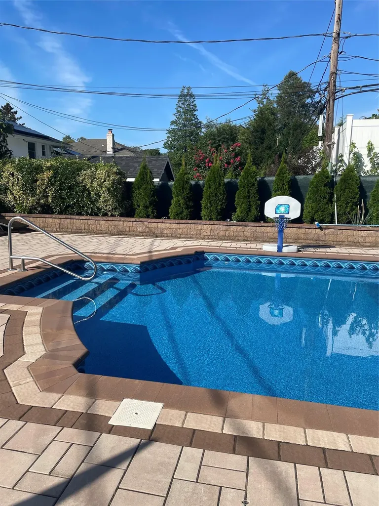 45 Merry Lane Jericho NY 11753