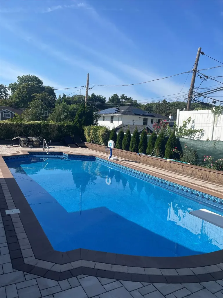 45 Merry Lane Jericho NY 11753