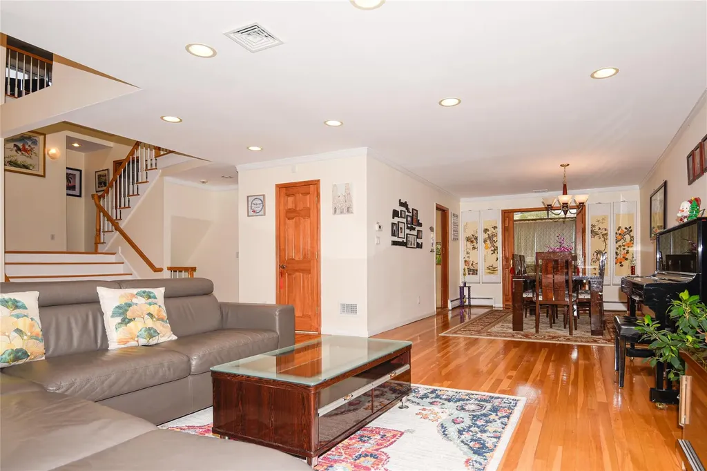 45 Merry Lane Jericho NY 11753