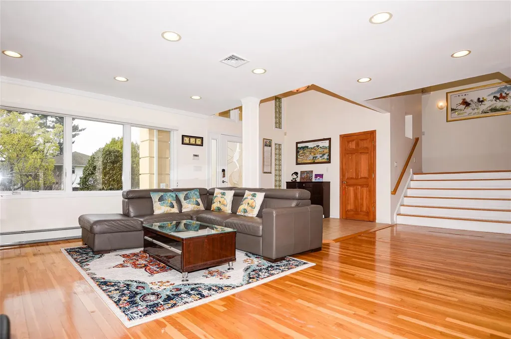 45 Merry Lane Jericho NY 11753