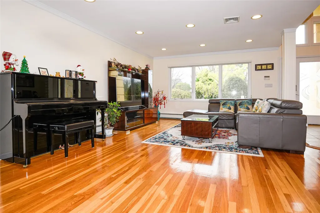45 Merry Lane Jericho NY 11753