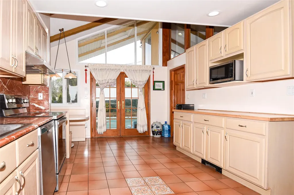 45 Merry Lane Jericho NY 11753