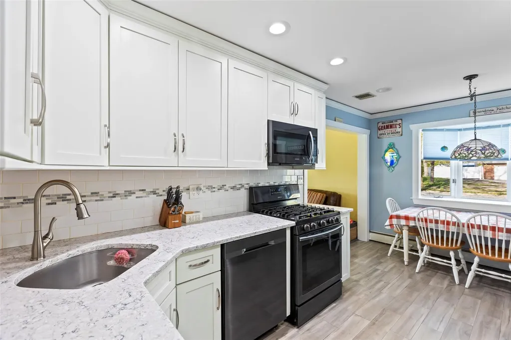 42 Sioux Drive Commack NY 11725