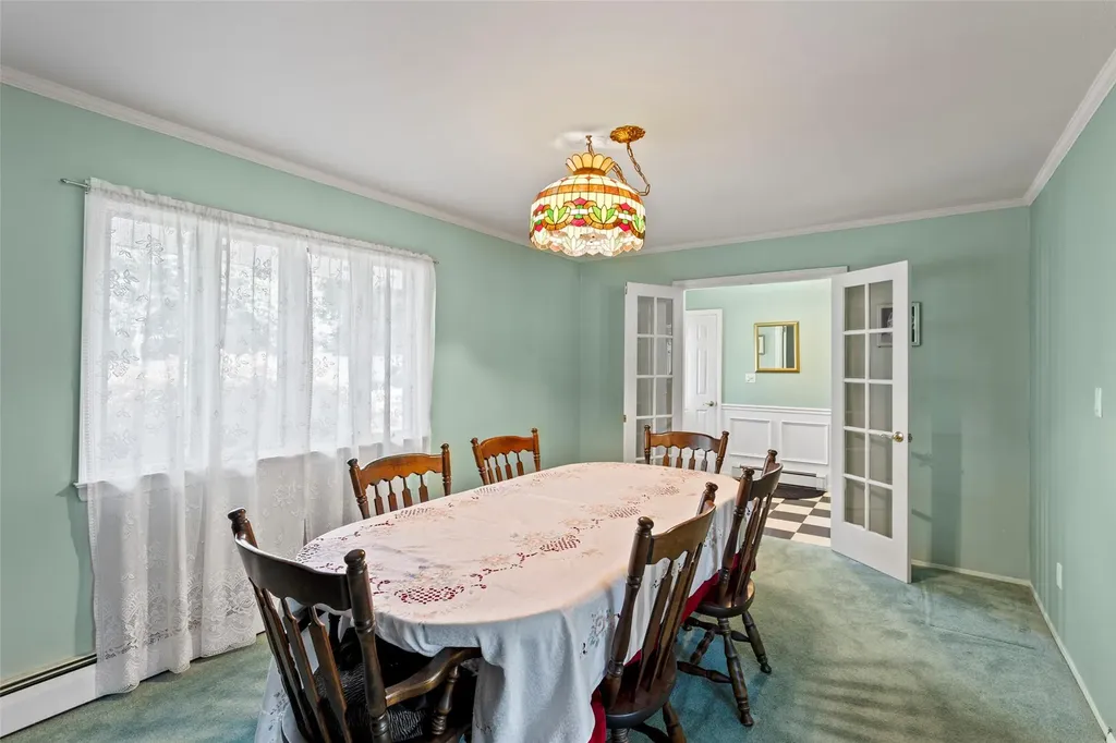 42 Sioux Drive Commack NY 11725