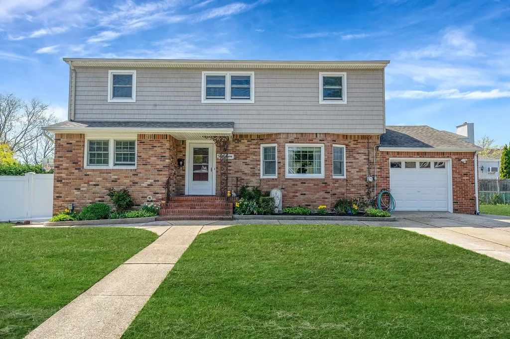 14 Pine Acres Boulevard Deer Park NY 11729