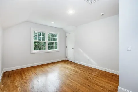 34 Saxon Woods Road Scarsdale NY 10583