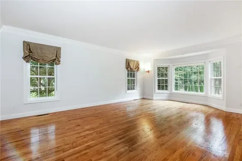 34 Saxon Woods Road Scarsdale NY 10583