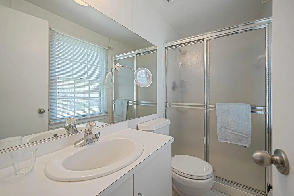 18 Botany Lane Stony Brook NY 11790