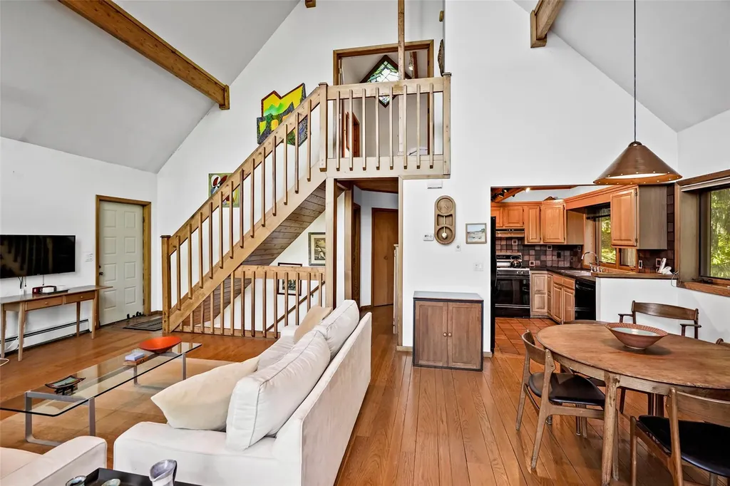 21 Chippewa Road Putnam Valley NY 10579