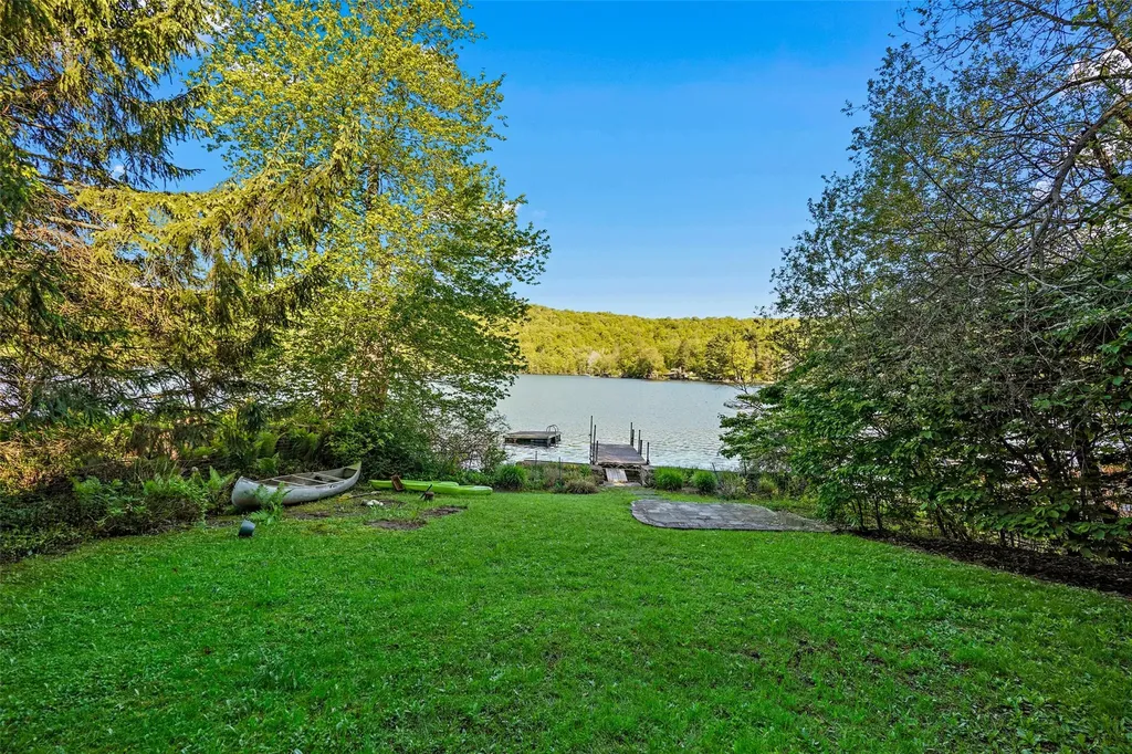 21 Chippewa Road Putnam Valley NY 10579