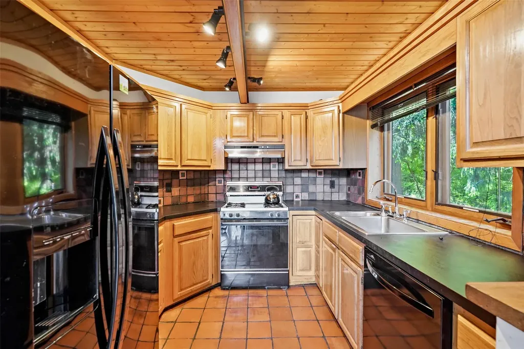 21 Chippewa Road Putnam Valley NY 10579