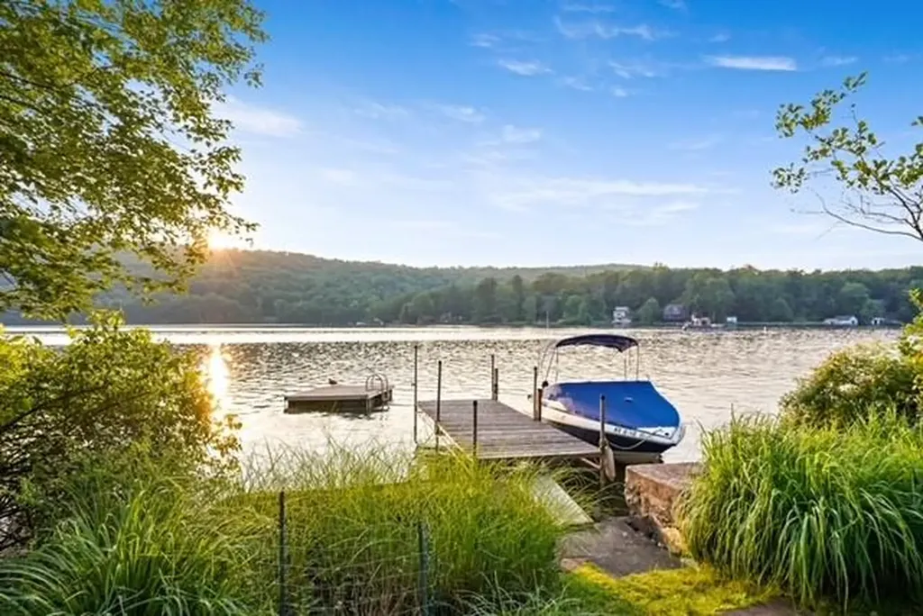 21 Chippewa Road Putnam Valley NY 10579