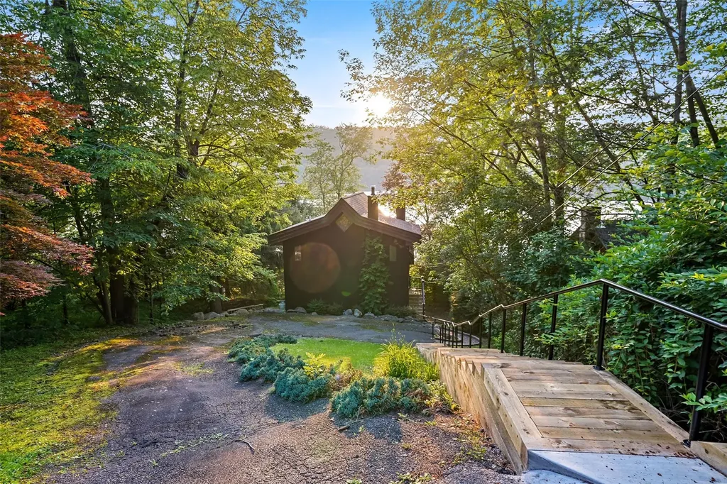 21 Chippewa Road Putnam Valley NY 10579