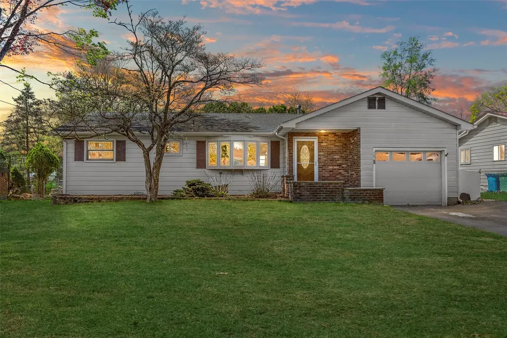 15 Standish Avenue Middletown NY 10940