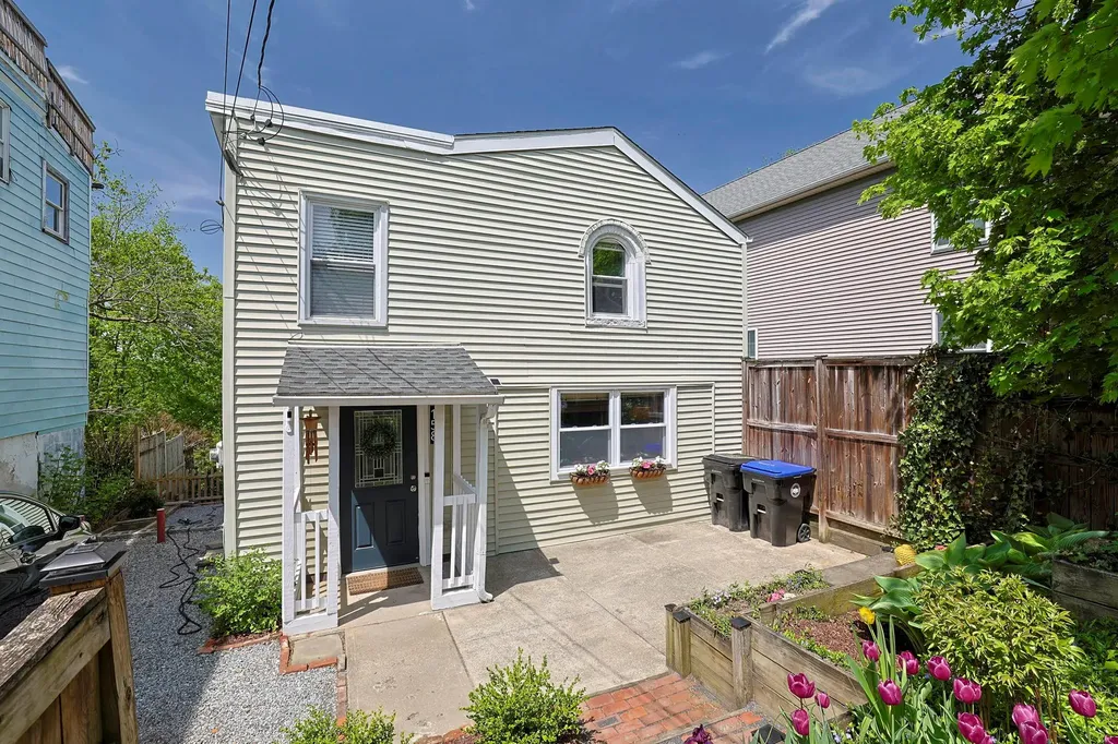 158 N Clinton Street Poughkeepsie NY 12601