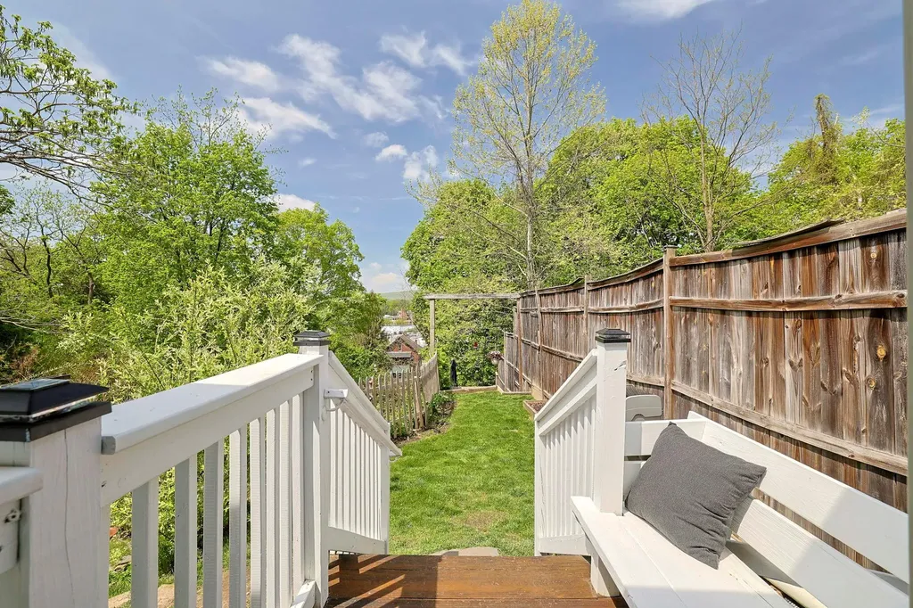 158 N Clinton Street Poughkeepsie NY 12601