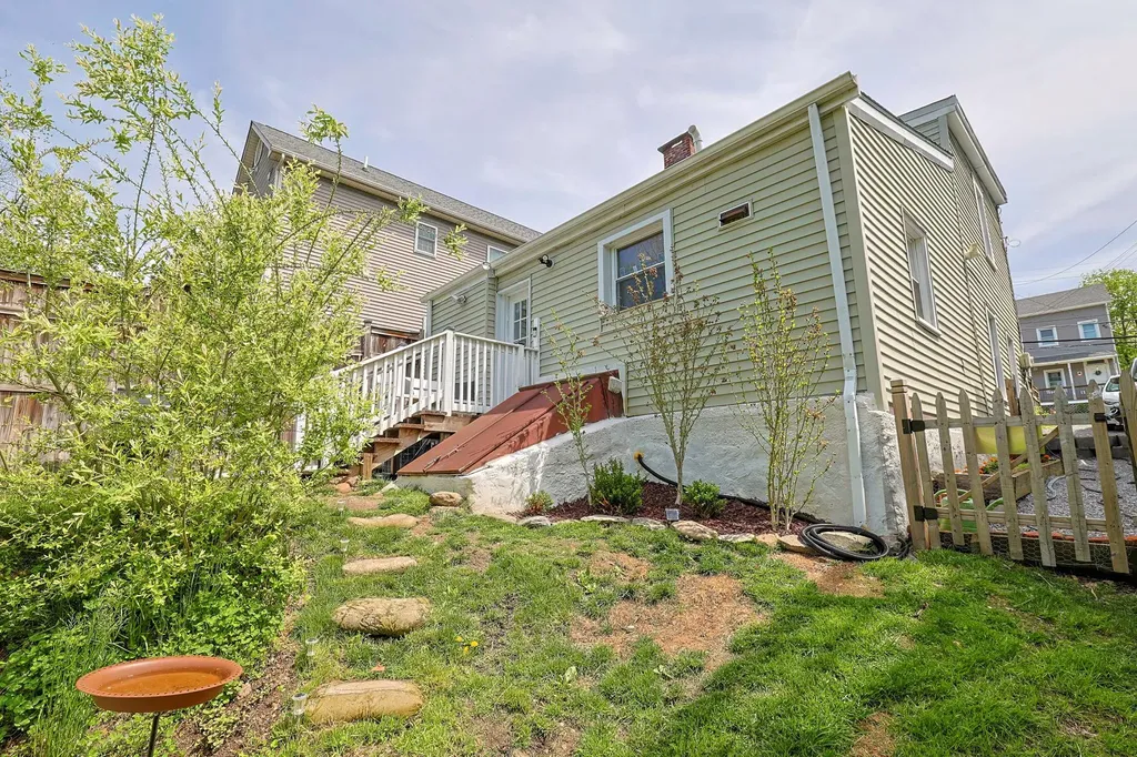 158 N Clinton Street Poughkeepsie NY 12601