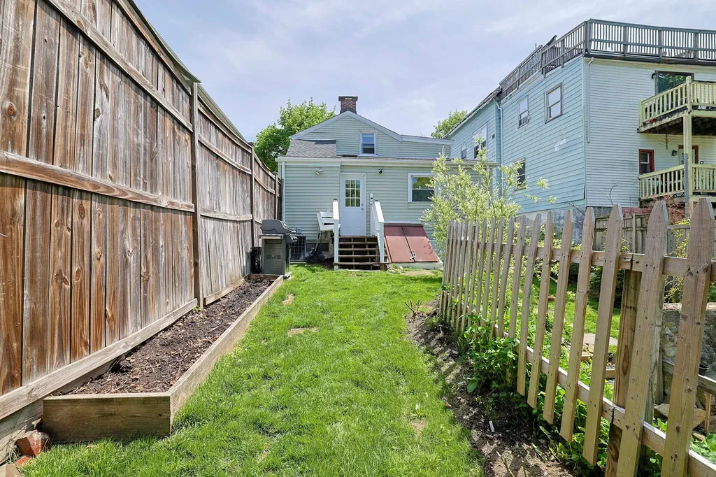 158 N Clinton Street Poughkeepsie NY 12601